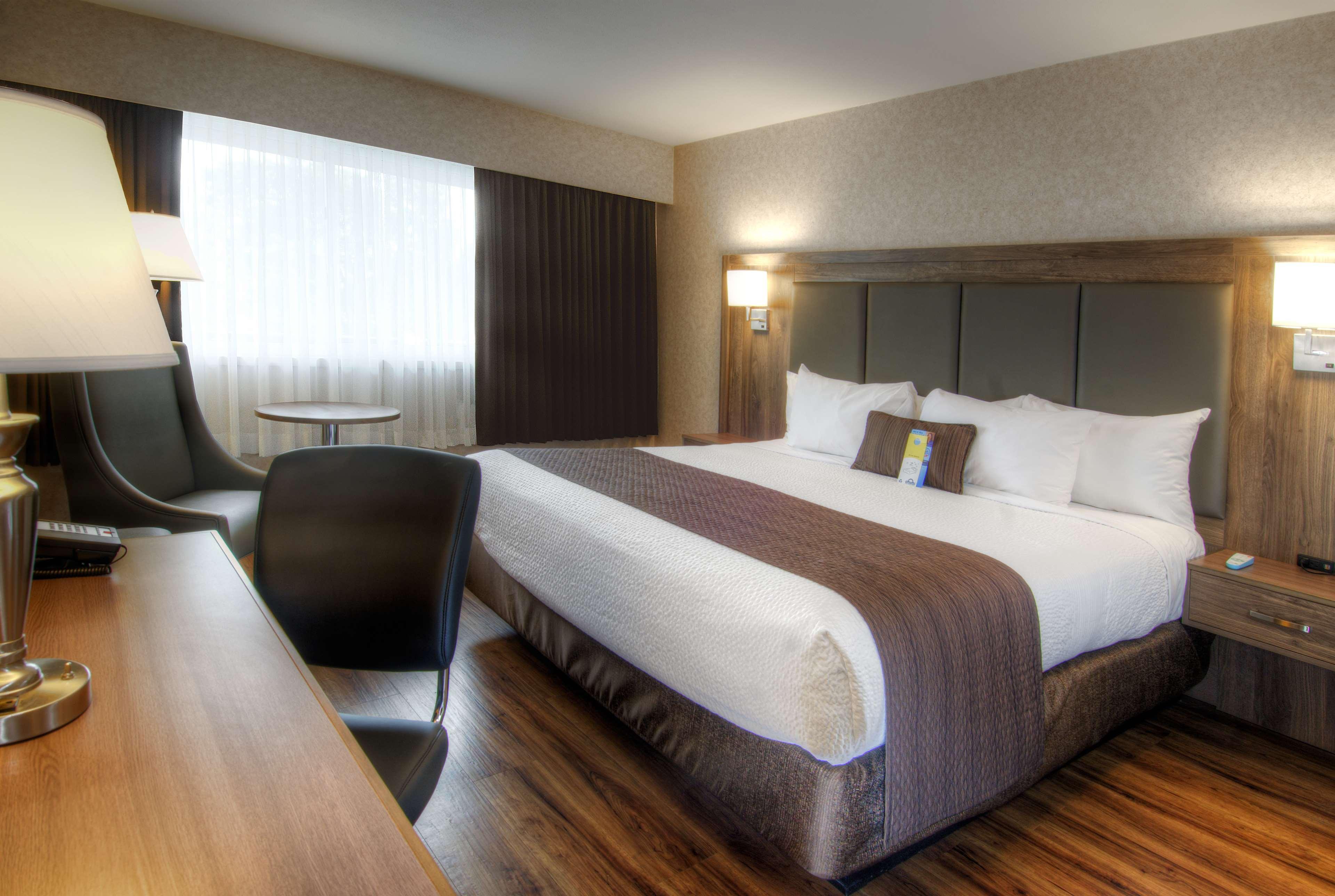 Days Inn By Wyndham Victoria On The Harbour Екстериор снимка
